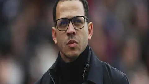 张艺谋担任创意顾问，巴黎奥运中国代表团领奖服惊艳亮相